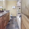 Отель Luxury 3 Bedroom Lionshead Village Condo With Rooftop Pool, Hot Tubs, фото 7