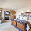Отель K B M Resorts- Vin-17 Remodeled 4bd, Walk to Lifts, Chefs Kitchen, 3 Fireplaces, Wi-fi!, фото 4