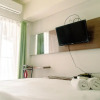Отель Cozy Living Studio Room At Serpong Greenview Apartment, фото 3