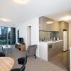 Отель Melbourne Short Stay Apartments MP Deluxe, фото 3