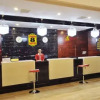 Отель Super 8 Longyan Motor Station Baotai, фото 1
