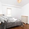 Отель Modern & Spacious 2 Bed Apartment at Clapham Junction, фото 4