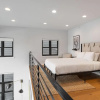 Отель Sosuite Corner 2BR Loft w W D Shared Roofdeck, фото 5