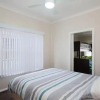 Отель 'Sandy Shoal' 46 Rigney Street Shoal Bay Beach Cottage with aircon, фото 6