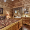 Отель Er 222 â Al's Nest - Great Location â Close To Town! 2 Bedroom Cabin by RedAwning, фото 7