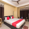Отель OYO 11062 Victoria Guest House, фото 6