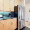 Отель Solstice 18 Beautiful and Modern, Private Washer Dryer, Close to Eagle Lodge by RedAwning, фото 34