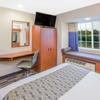 Отель Microtel Inn & Suites by Wyndham Manistee, фото 10