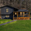 Отель The Sherridan 2 Bedroom Cabin by RedAwning, фото 28
