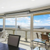 Отель Upper Beach Front Escape Unit B, фото 14