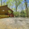 Отель Creekside Cabin w/ Deck by Hiking Trails & Fishing, фото 12