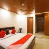Отель OYO 47454 Sunroof Residency в Нью-Дели