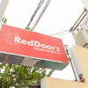 Отель RedDoorz near Pramuka, фото 1