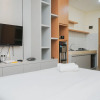 Отель Fully Furnished And Cozy Studio Apartment At B Residence, фото 3