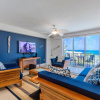 Отель Oceanfront Penthouse 4BR w Roof Top Deck w Jacuzzi Eagle Beach, фото 15