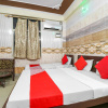 Отель OYO 48507 Hotel Gayatri Delux, фото 3