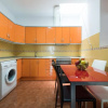 Отель Private Solarium - 2BR House Near the Airport, фото 2