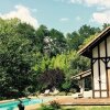 Отель Coco Barn Wood Lodge в Буко