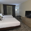 Отель Comfort Inn & Suites Houston I-45 North - IAH, фото 27