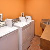 Отель Econo Lodge Inn & Suites University, фото 23