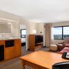 Отель Hilton Chicago/Oak Brook Suites, фото 4