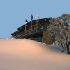 Отель Ski Club of Victoria - Ivor Whittaker Lodge в Маунт-Булле