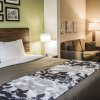 Отель Sleep Inn & Suites, фото 2