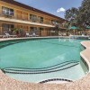 Отель La Quinta Inn by Wyndham San Marcos, фото 18
