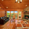 Отель Little Bearadise - 1 Br Cabin, фото 6