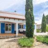 Отель Comfy Villa in Pouzols-Minervois with Private Pool, фото 1