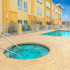 Отель La Quinta Inn & Suites by Wyndham Muskogee, фото 10
