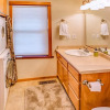 Отель The Pioneer Craftsman House - Closest to Osf, фото 15