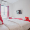 Отель RedDoorz Plus near Ferry Terminal Batam Center, фото 7