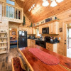 Отель The Bear Essentials 3 Bedrooms 3 Bathrooms Cabin, фото 11