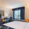 Отель La Quinta Inn & Suites by Wyndham Atlanta Conyers в Конайерсе