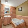 Отель Bear Hugs 1 Bedroom Mountain View Home with Hot Tub, фото 6