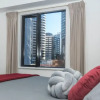 Отель King Bed in Auckland CBD with Pool & Gym, фото 3