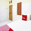 Отель OYO Life 91884 Kost Kusuma Dewi Syariah, фото 2