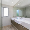 Отель Stunning Riverfront Apartment in Noosaville - Unit 2 Wai Cocos 215 Gympie Terrace, фото 9