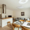 Отель #stayhere - Spacious 2BDR Two Floor I Heart of Old Town, фото 3