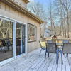 Отель Poconos Retreat, 6 Mi to Shawnee Mountain Ski Area, фото 1