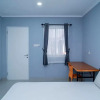 Отель KoolKost Syariah near Lippo Mall Kemang - Minimum Stay 6 Nights, фото 4