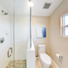 Отель Bright & Breezy Retreat - Walk to Tamarack Beach home, фото 9