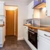 Отель Farningham Road - 2 Bedrooms - Guest Homes, фото 3