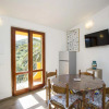 Отель Casa del Colle sleeps 4 on the first floor equipped with every comfort near Procchio-CASA DEL COLLE, фото 11