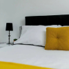 Отель Skyvillion - Tower Point Enfield 2bed Wbalcony, фото 4