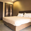 Отель ZEN Rooms Terogong Near Pondok Indah, фото 6