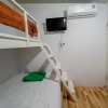 Отель Labinda Homestay Caruban Mitra RedDoorz, фото 2