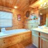 Отель Mountaintop Lodge - Eight Bedroom Cabin, фото 11