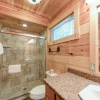 Отель Simple Pleasures 1 Bedroom Home with Hot Tub, фото 5